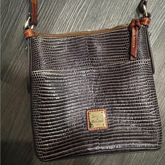 Dooney & Bourke snakeskin crossbody - Picture 2 of 9